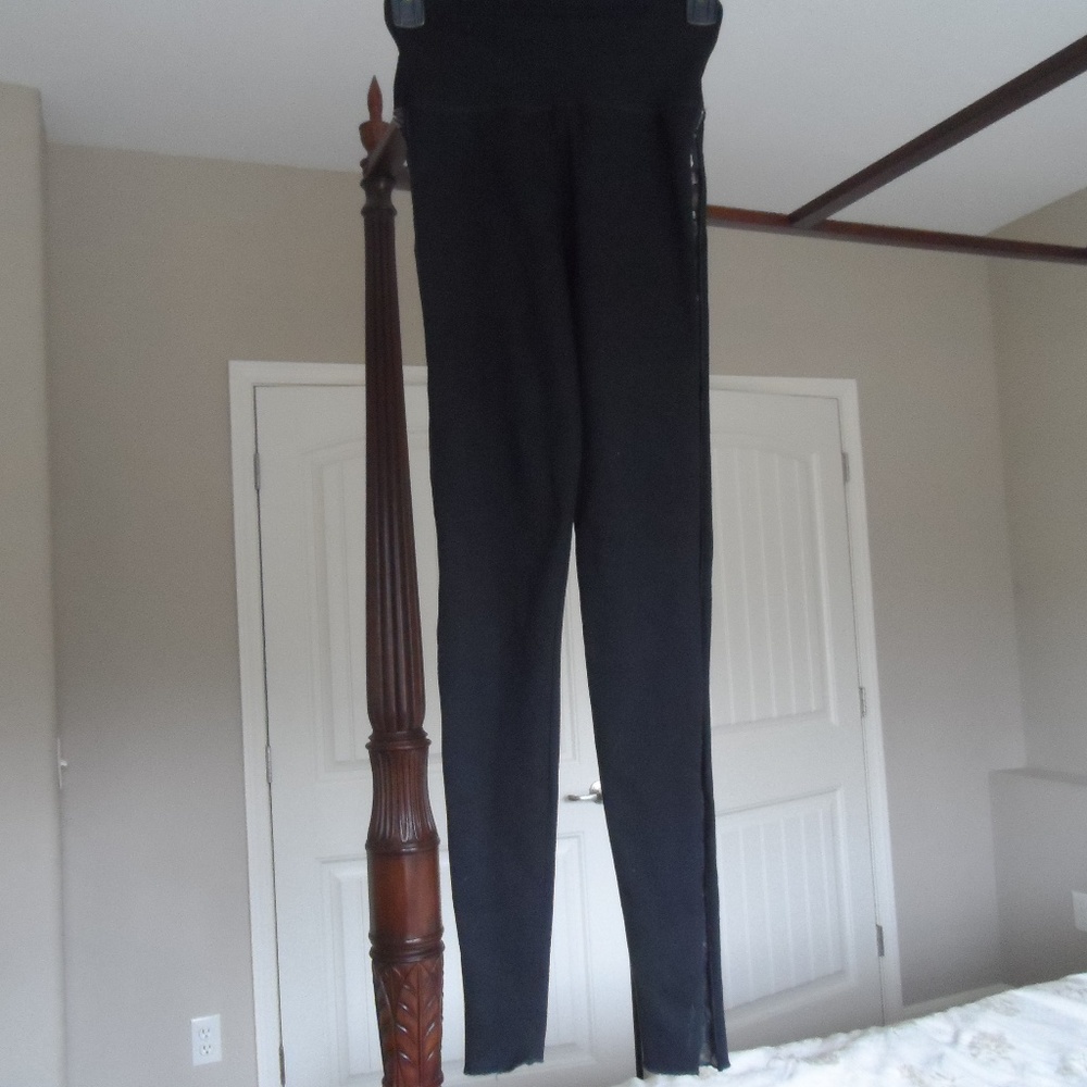 Black leggings